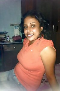 sri lanka super-fucking-hot girl in apartment